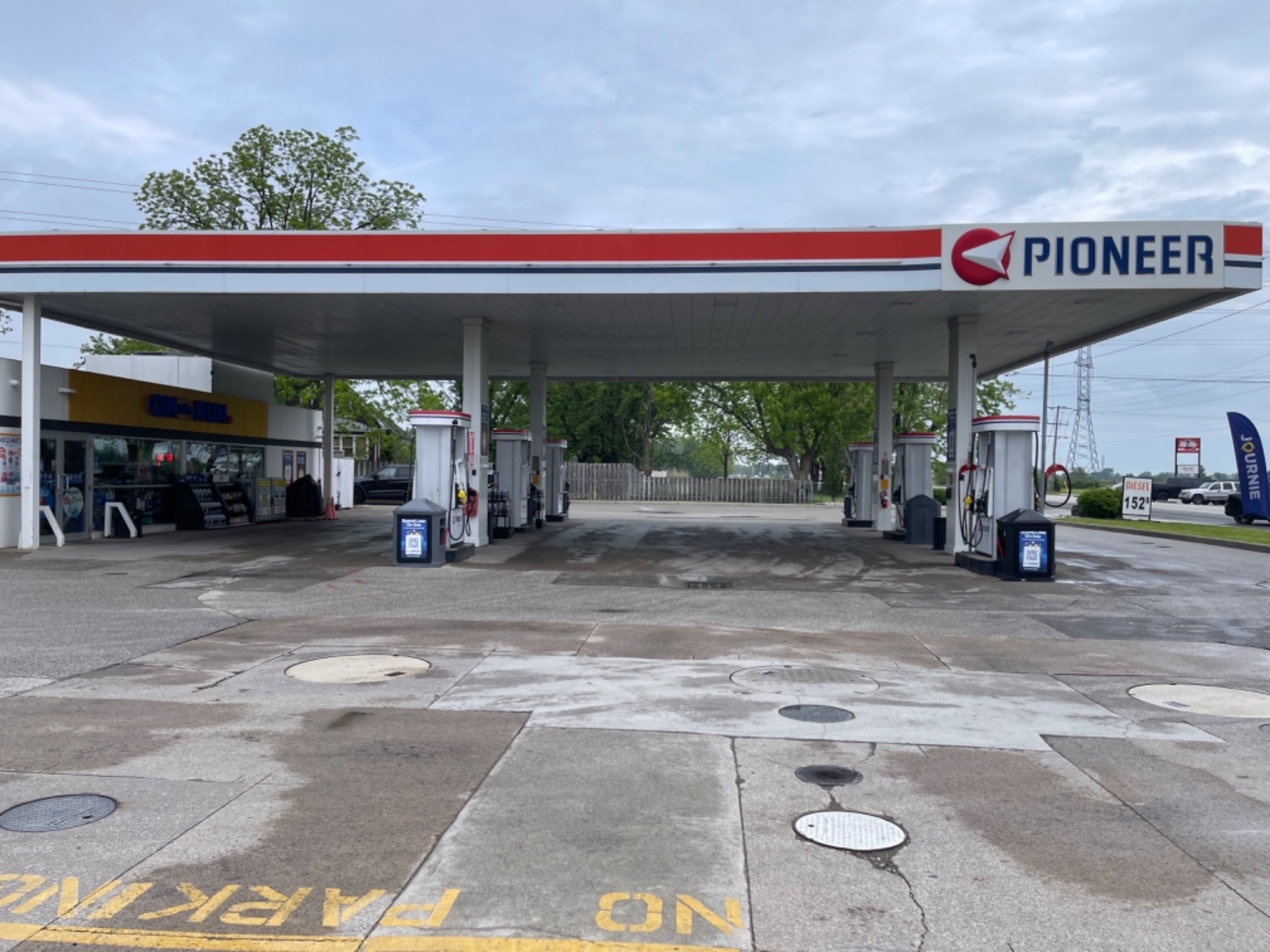 Pioneer - Gas Station - Stations-services