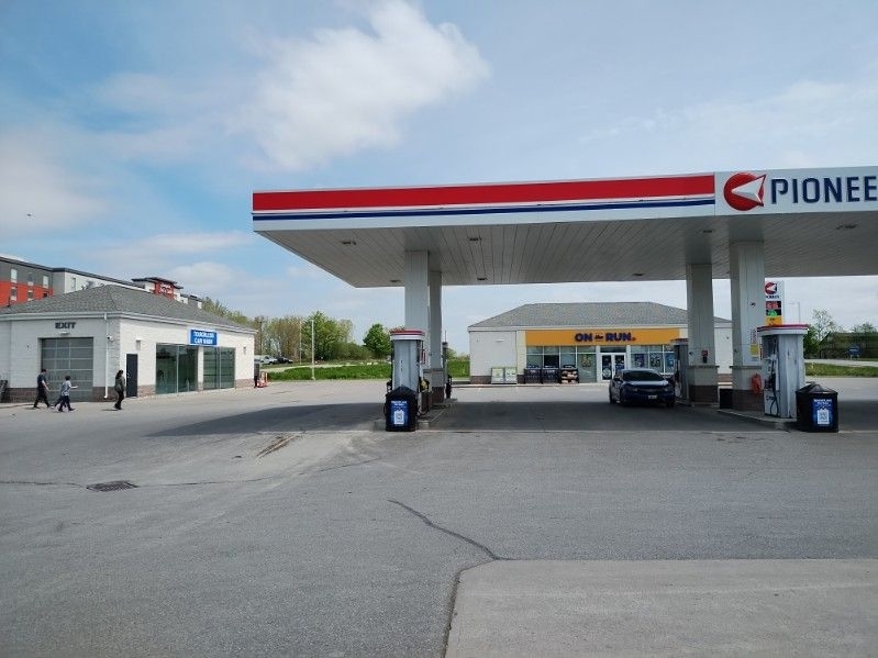 pioneer - gas station - Gas Stations