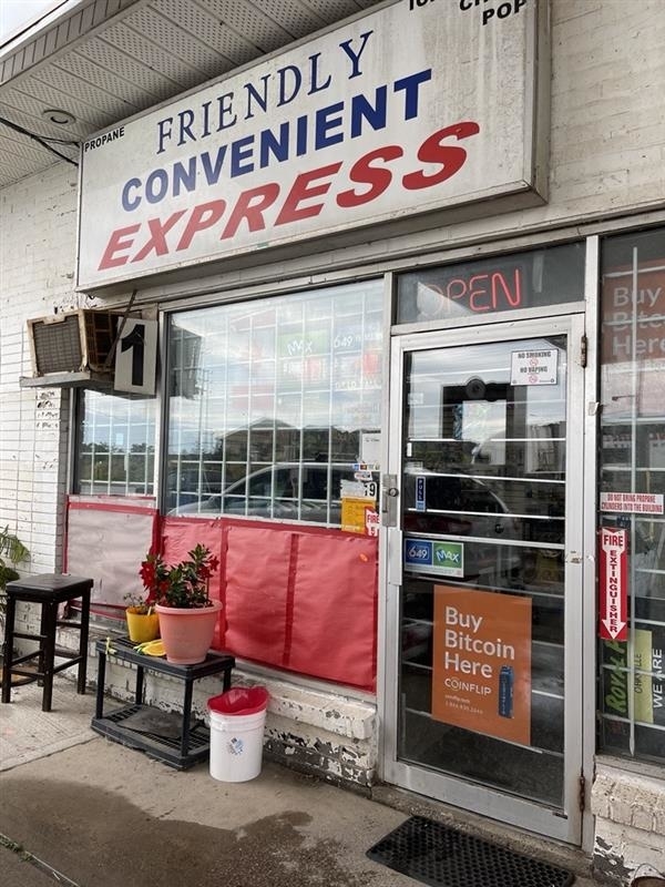 CoinFlip Bitcoin ATM - Econo Gas / Friendly Convenient Express (Oakville) - Banques