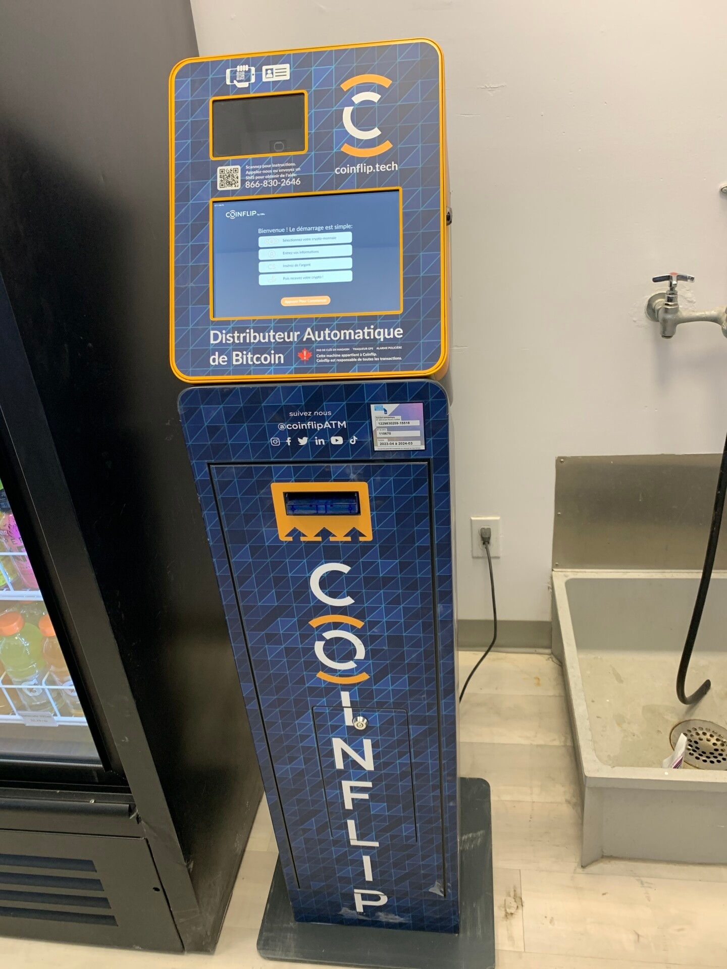 CoinFlip Bitcoin ATM - Galerie The North Boro (Trois-Rivieres) - Banques