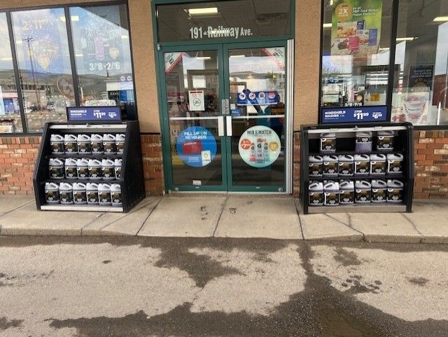 on the run - convenience store - Gas Stations
