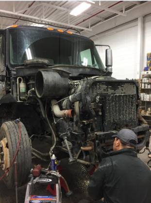 Heavy Wrenching Diesel Ltd - Entretien et réparation de camions