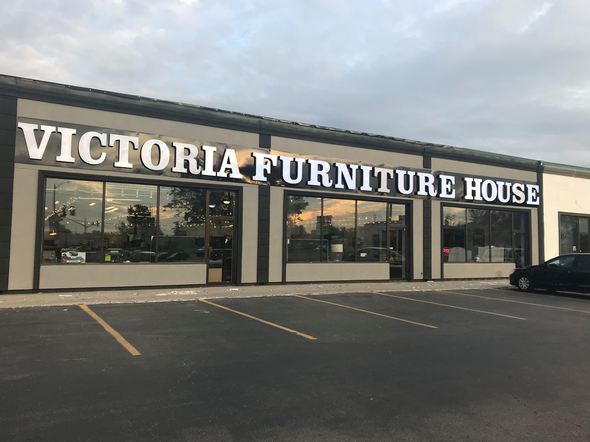 Victoria Furniture House 3907 Frederick St, Kitchener, ON