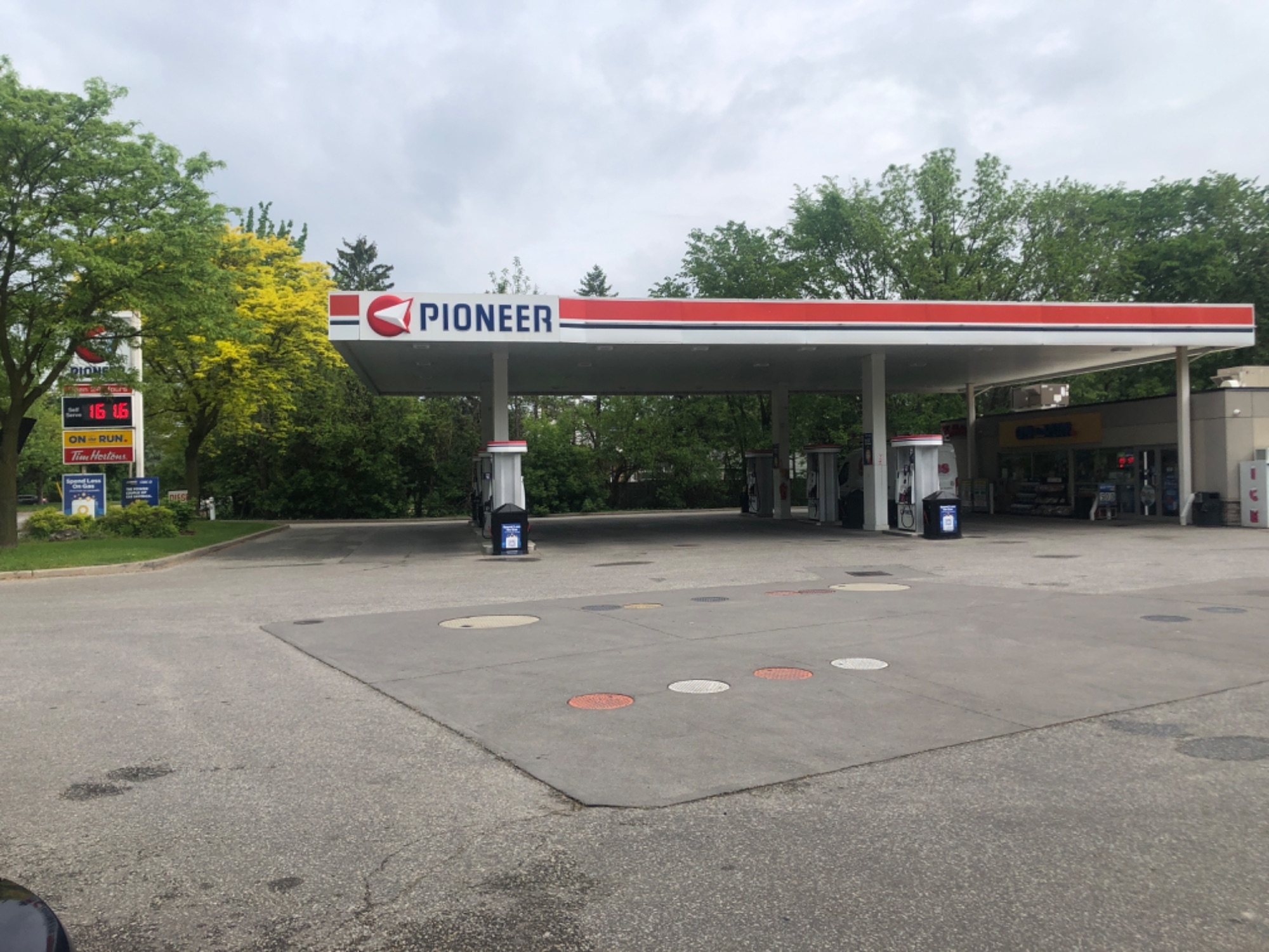 pioneer - gas station - Gas Stations