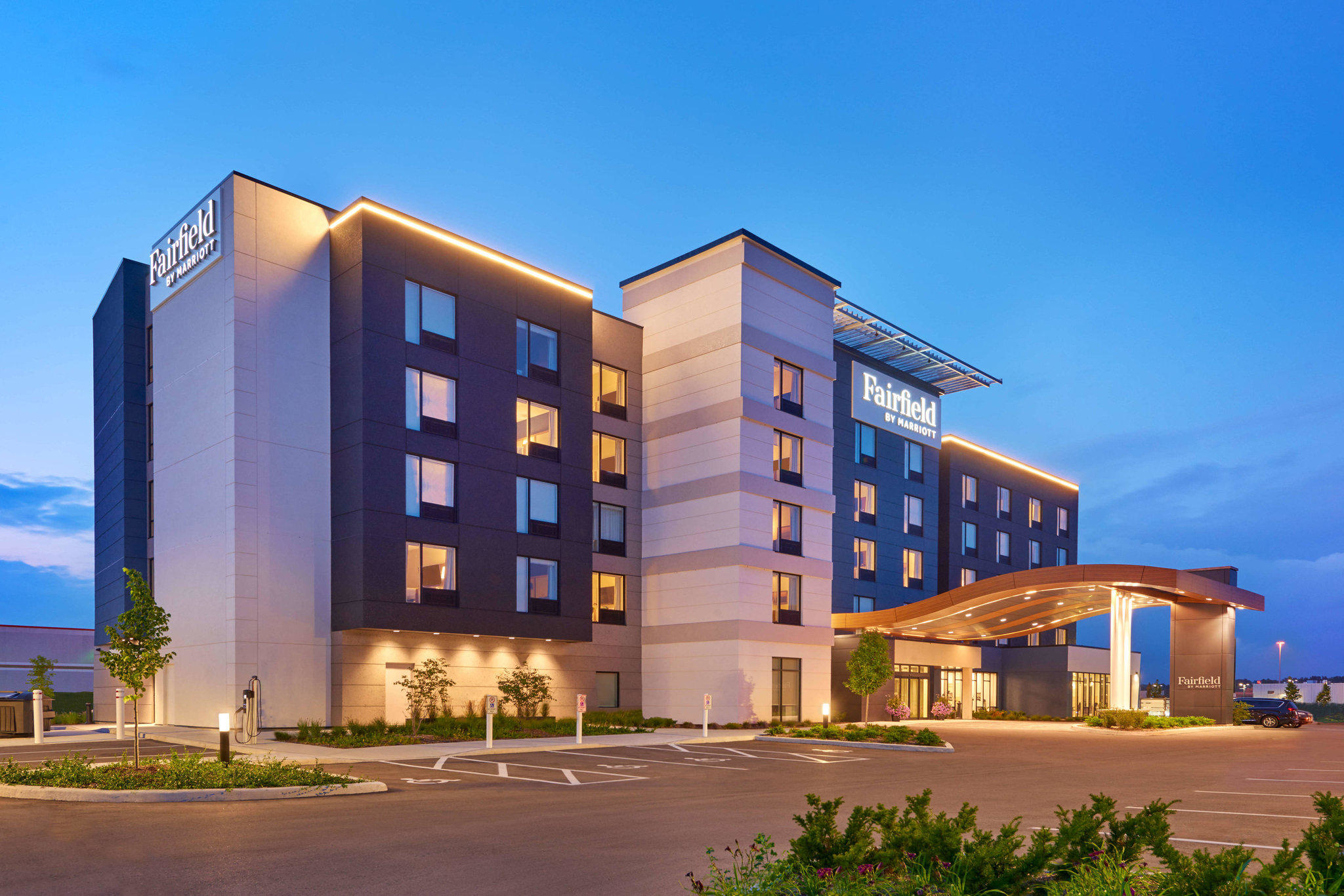 Fairfield Inn & Suites by Marriott Orillia - Hotels