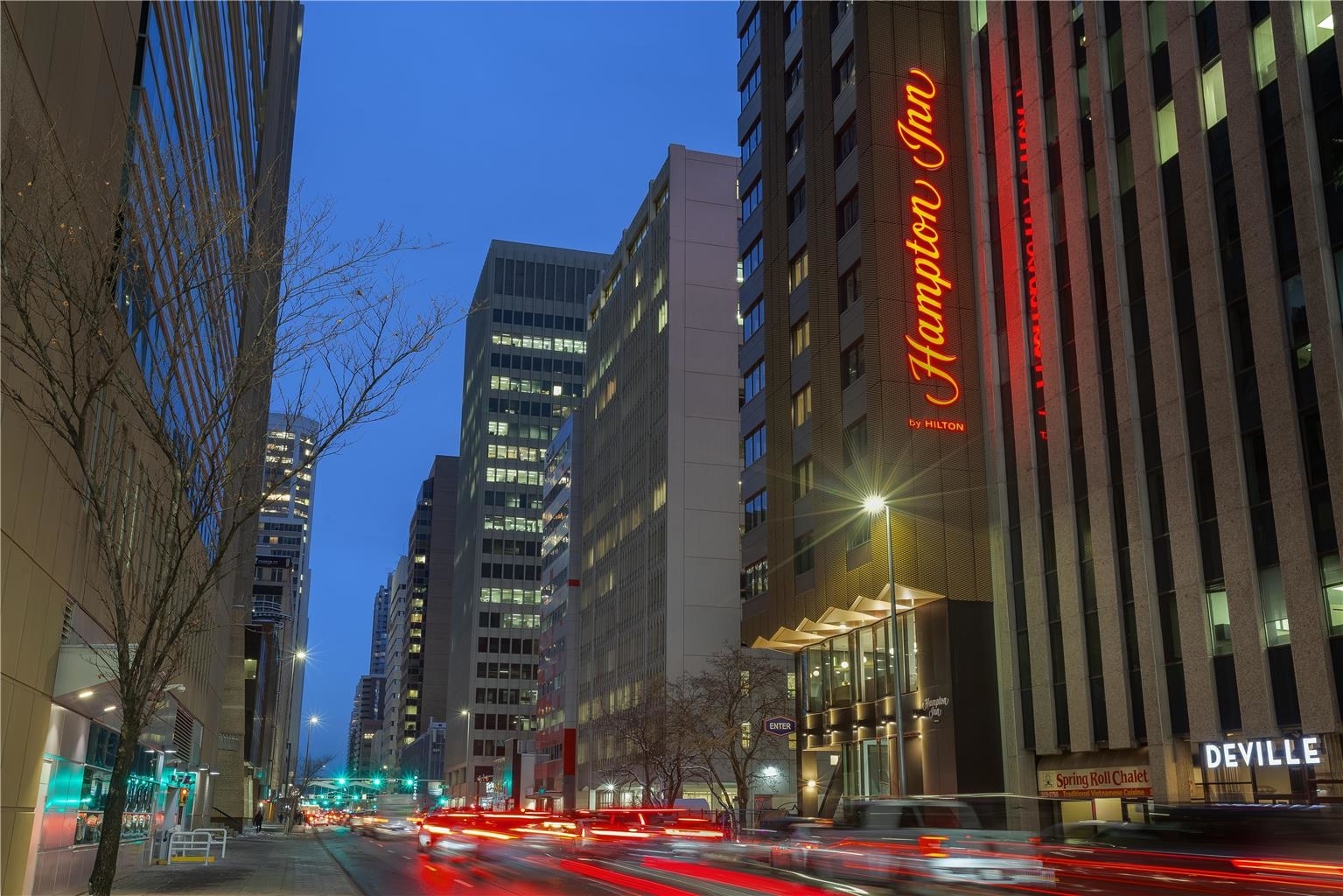 Hampton Inn by Hilton Calgary Downtown - Hotels
