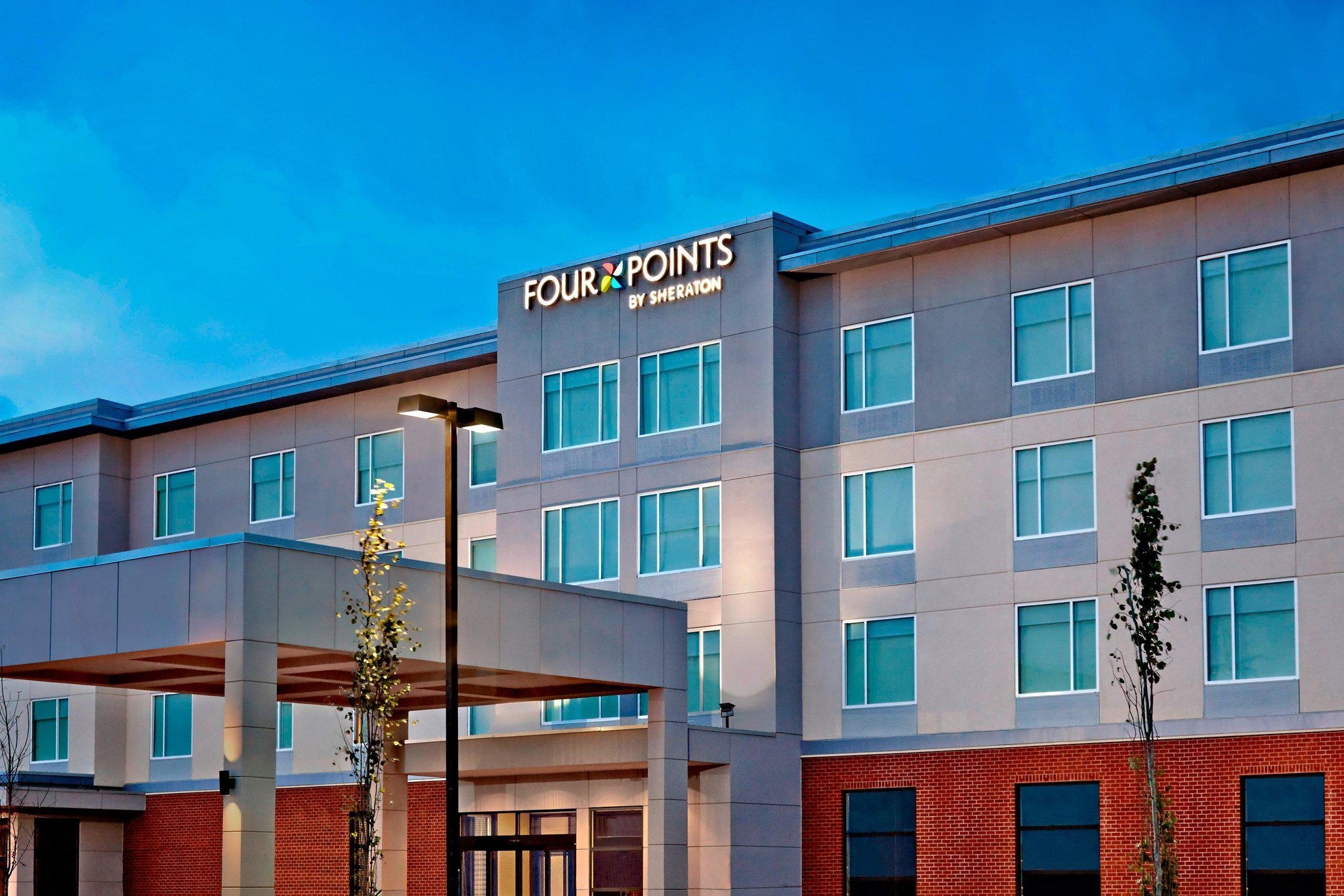 Four Points by Sheraton Edmonton International Airport - Hotels
