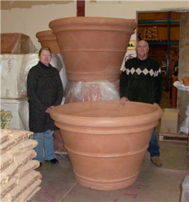 Arbutus Landscapes Pottery Warehouse - Matériel et fournitures de jardinage