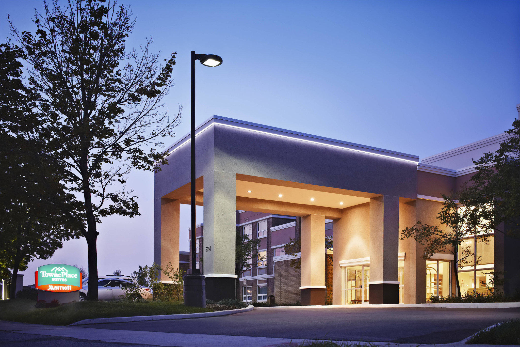 TownePlace Suites by Marriott Mississauga-Airport Corporate Centre - Hotels