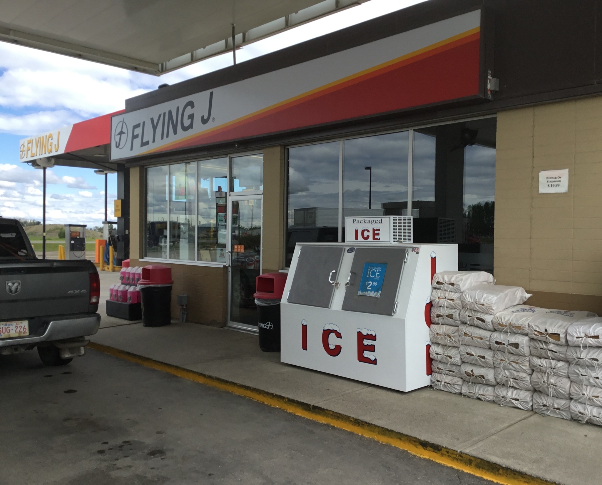 Flying J Travel Center - Truck Stops