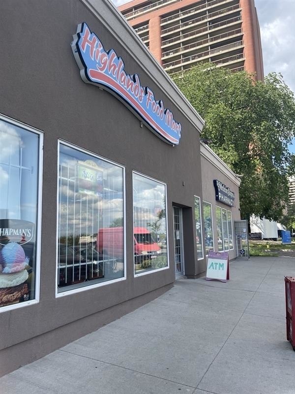 CoinFlip Bitcoin ATM - Highlands Food Mart (Edmonton) - Banks