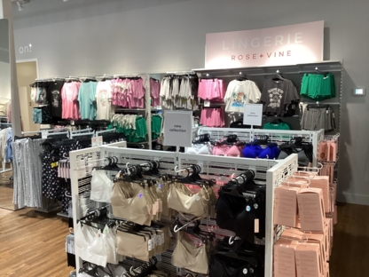 Ardene - Clothing Stores