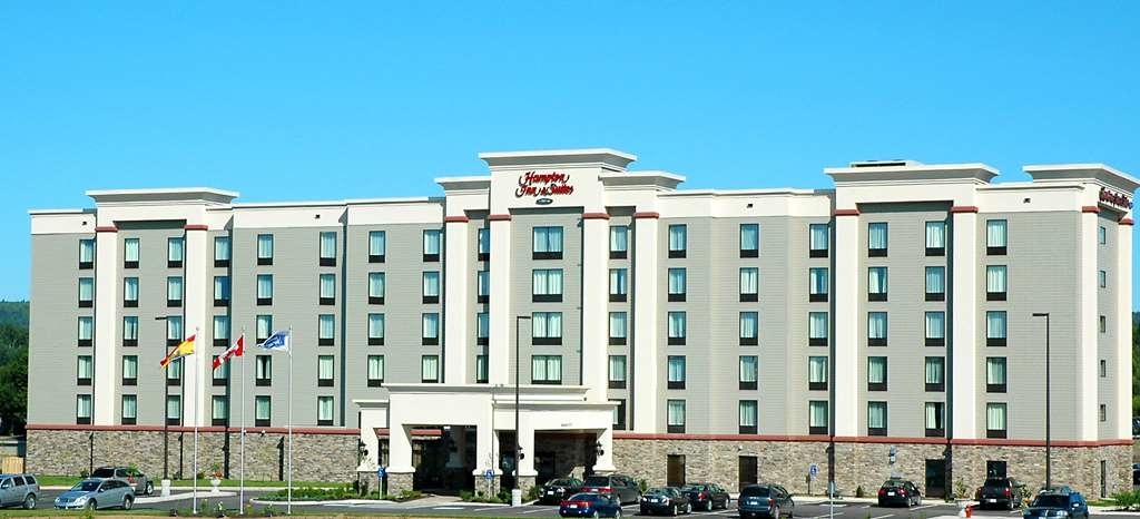 Hampton Inn & Suites by Hilton Moncton - Hôtels