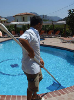 Miramar Piscines & Spas Inc - Pisciniers et entrepreneurs en installation de piscines