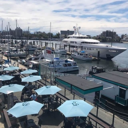 Lido Waterfront Bar & Bistro - Bistros