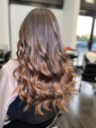 A Golden Touch Salon - Hair Salons