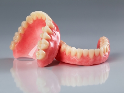 Voir le profil de Smile Wide Dentures - Toronto