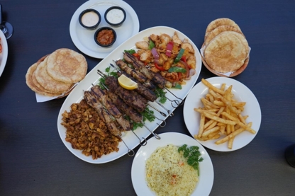 Montfort Mediterranean Grill - Upper James - Restaurants méditerranéens