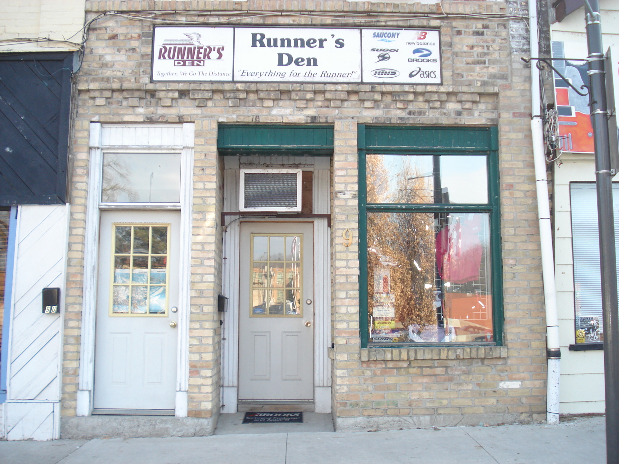 Runners Den Paris Opening Hours 9 Grand River St N, Paris, ON