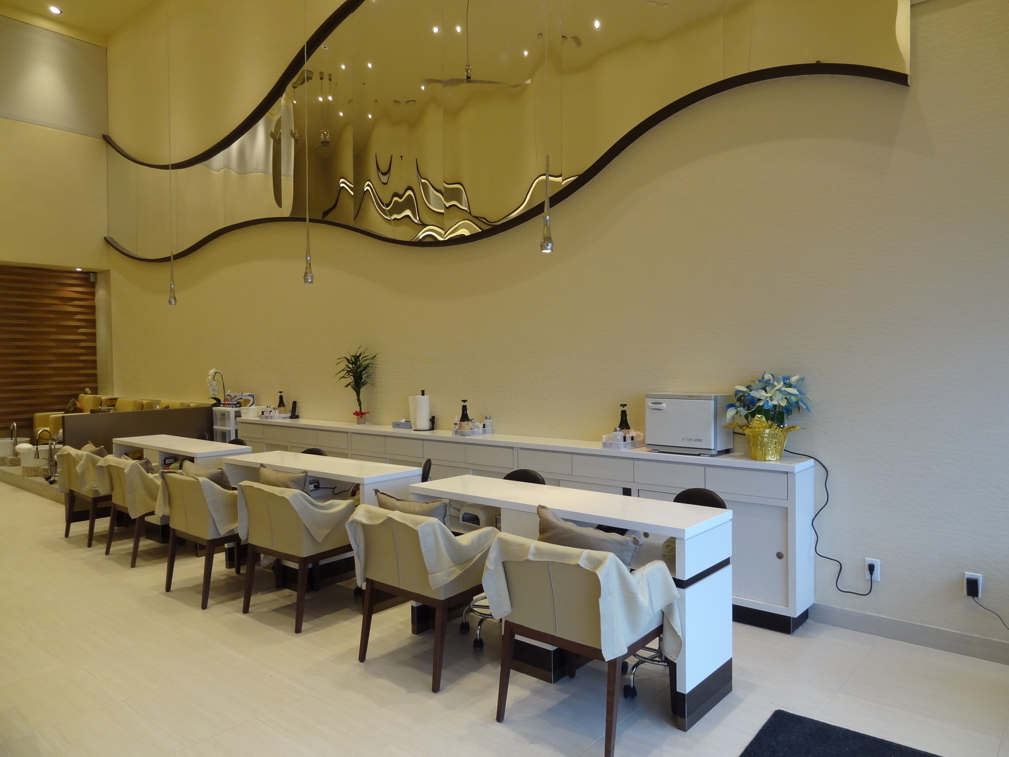 View Essence Nails & Spa’s Thornhill profile