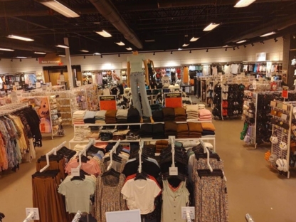 Ardene - Clothing Stores