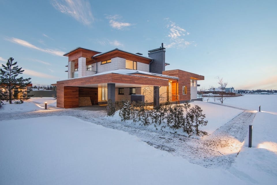 David Vachon Courtier immobilier Via Capitale Accès - Real Estate Agents & Brokers