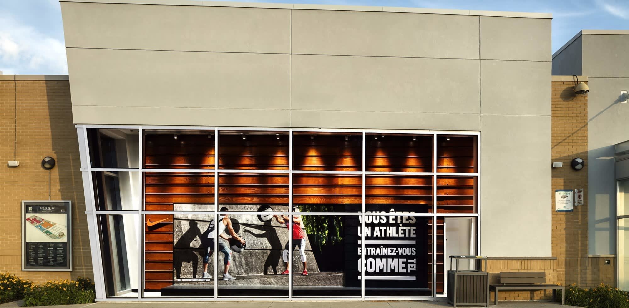 Nike Factory Store - Montreal - Magasins de vêtements de sport