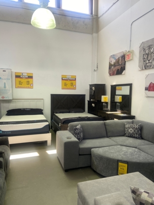 Surplus Furniture and Mattress Warehouse - Magasins de meubles