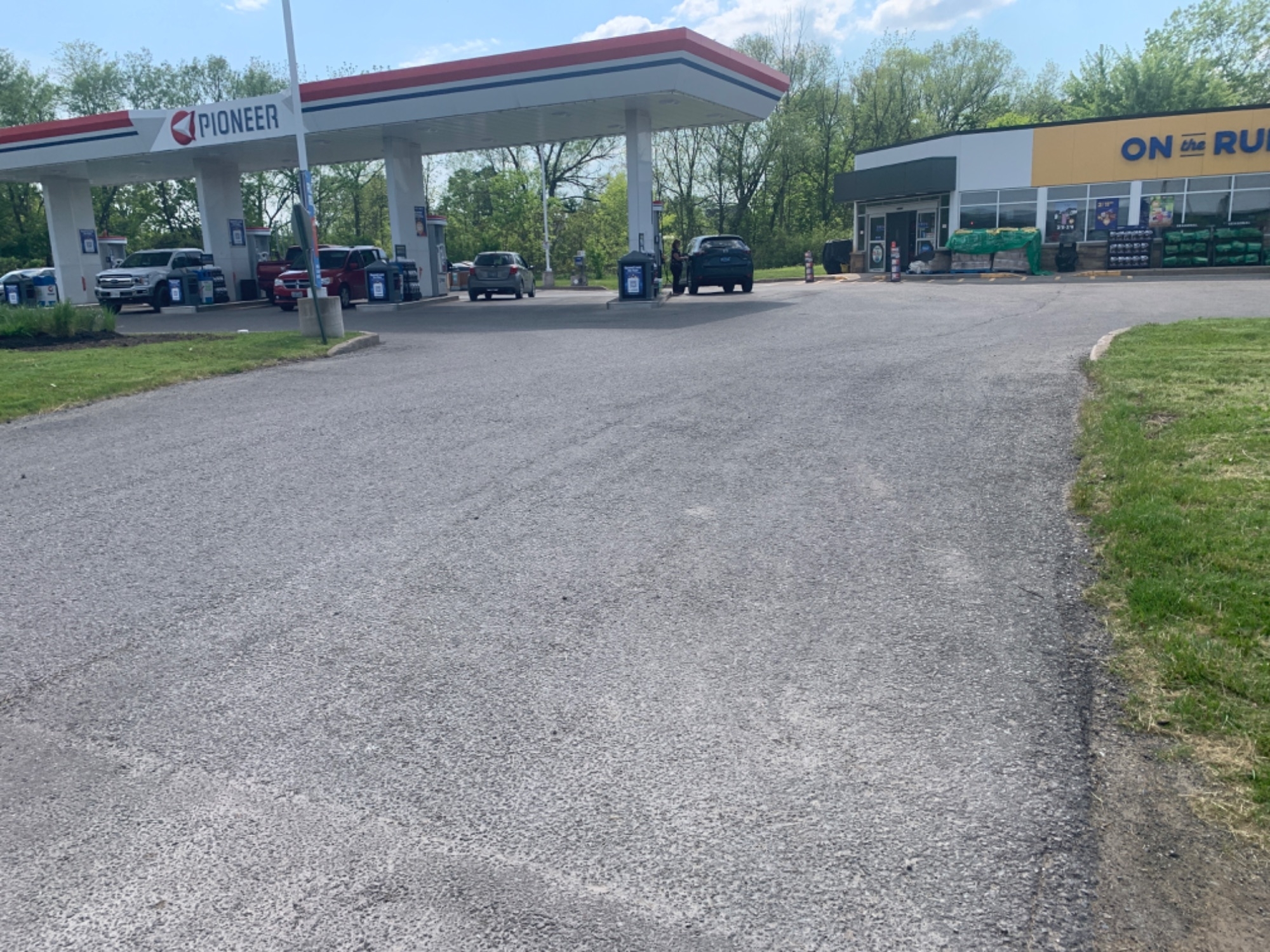pioneer - gas station - Gas Stations