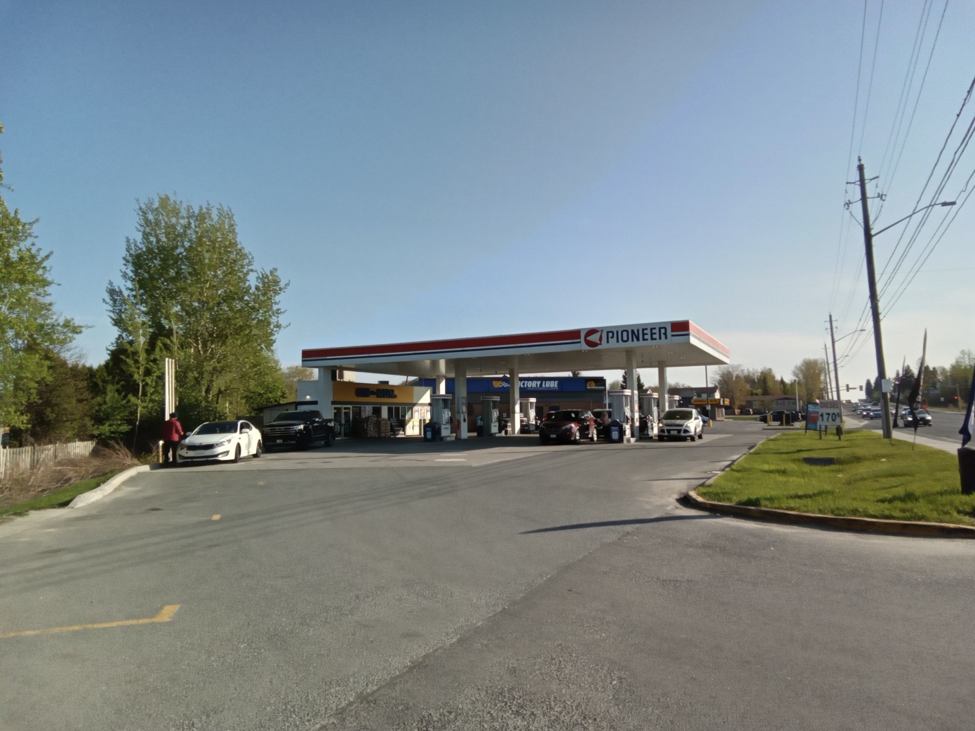 pioneer - gas station - Gas Stations