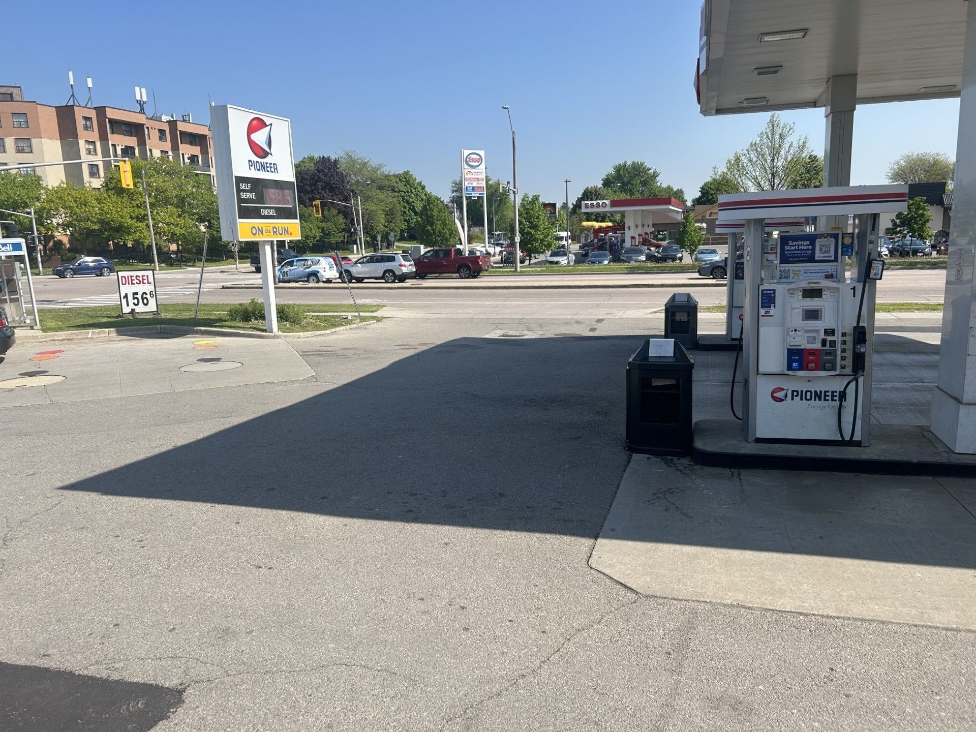 pioneer - gas station - Gas Stations