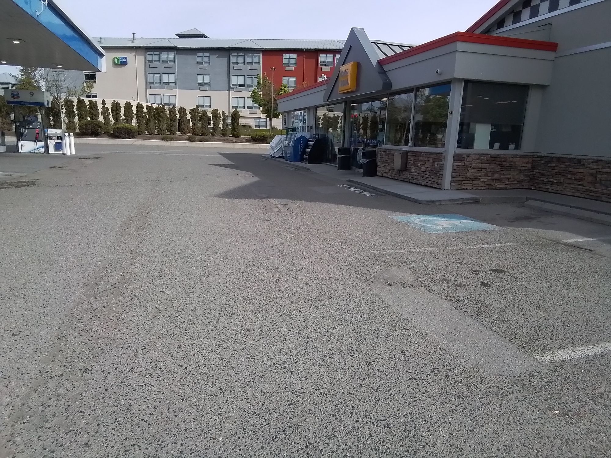 on the run - convenience store - Convenience Stores