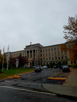 Collège Jean-de-Brébeuf - Elementary & High Schools