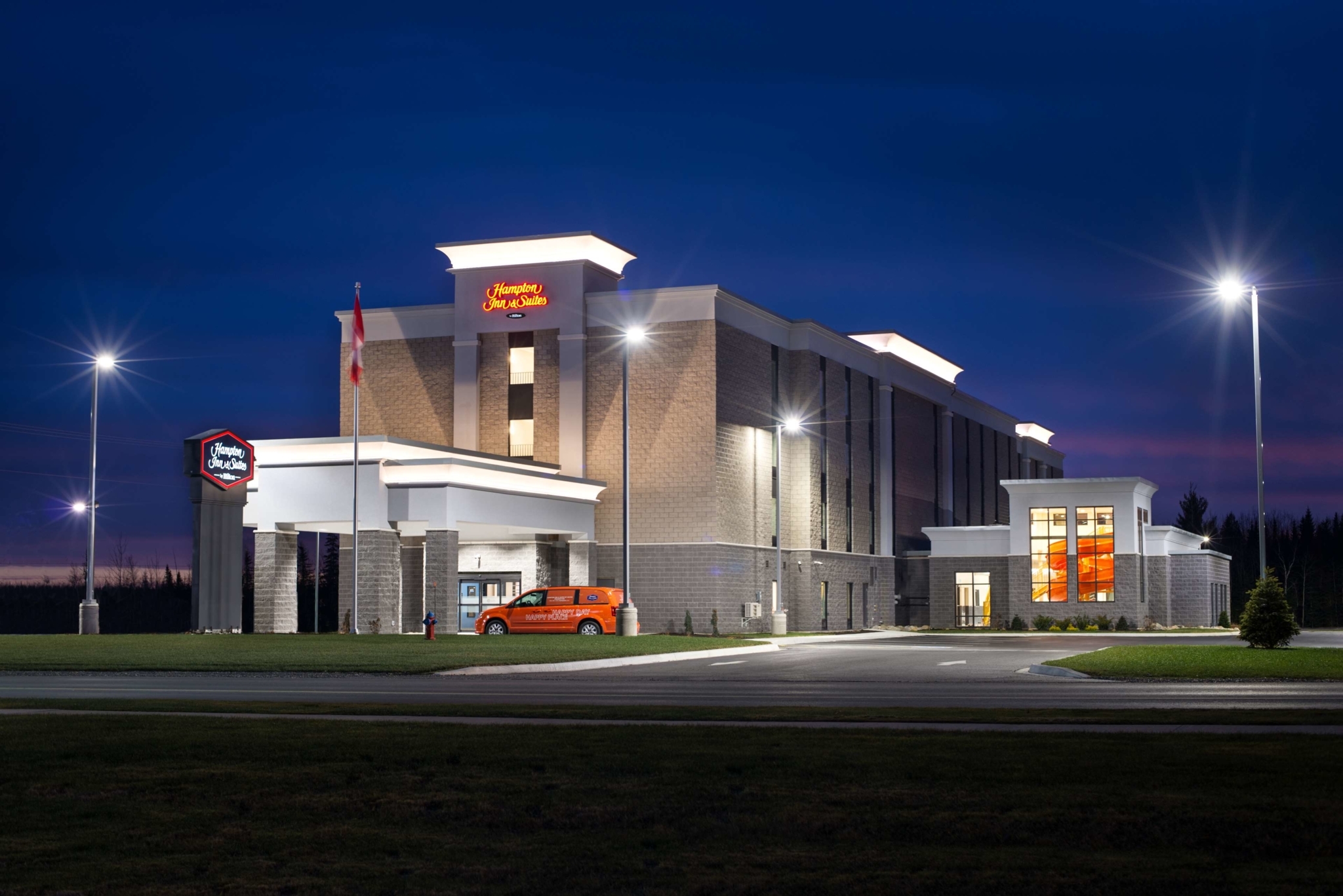 Hampton Inn & Suites by Hilton Fredericton - Hotels