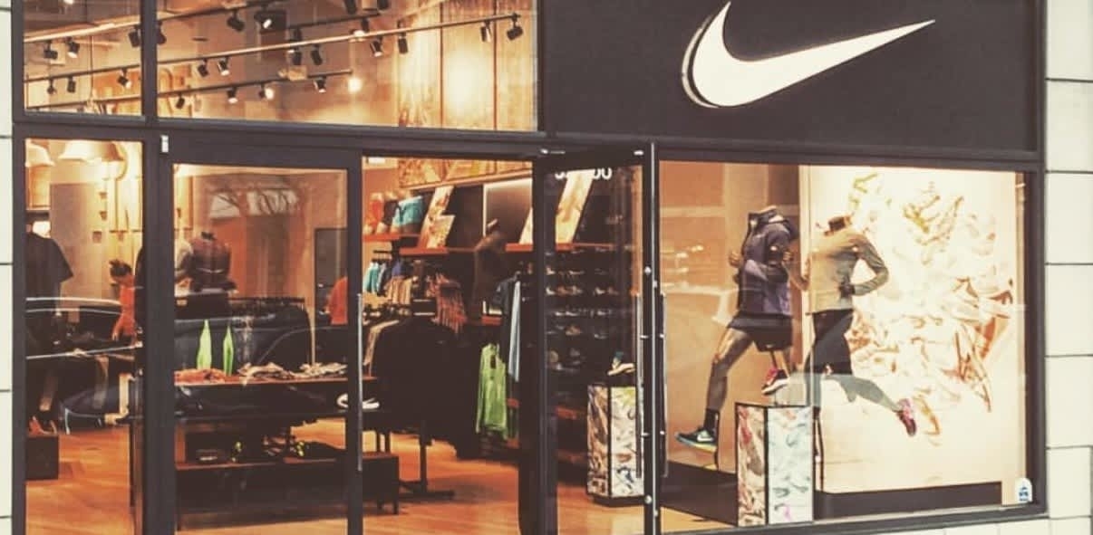 Nike Park Royal - Closed - Magasins de vêtements de sport