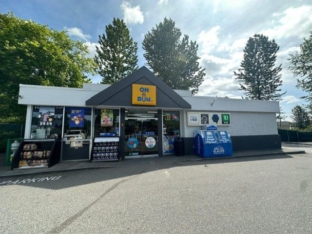 on the run - convenience store - Convenience Stores