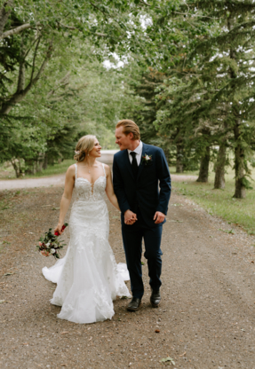 Meaghan Baxter Photography - Portrait & Wedding Photographers