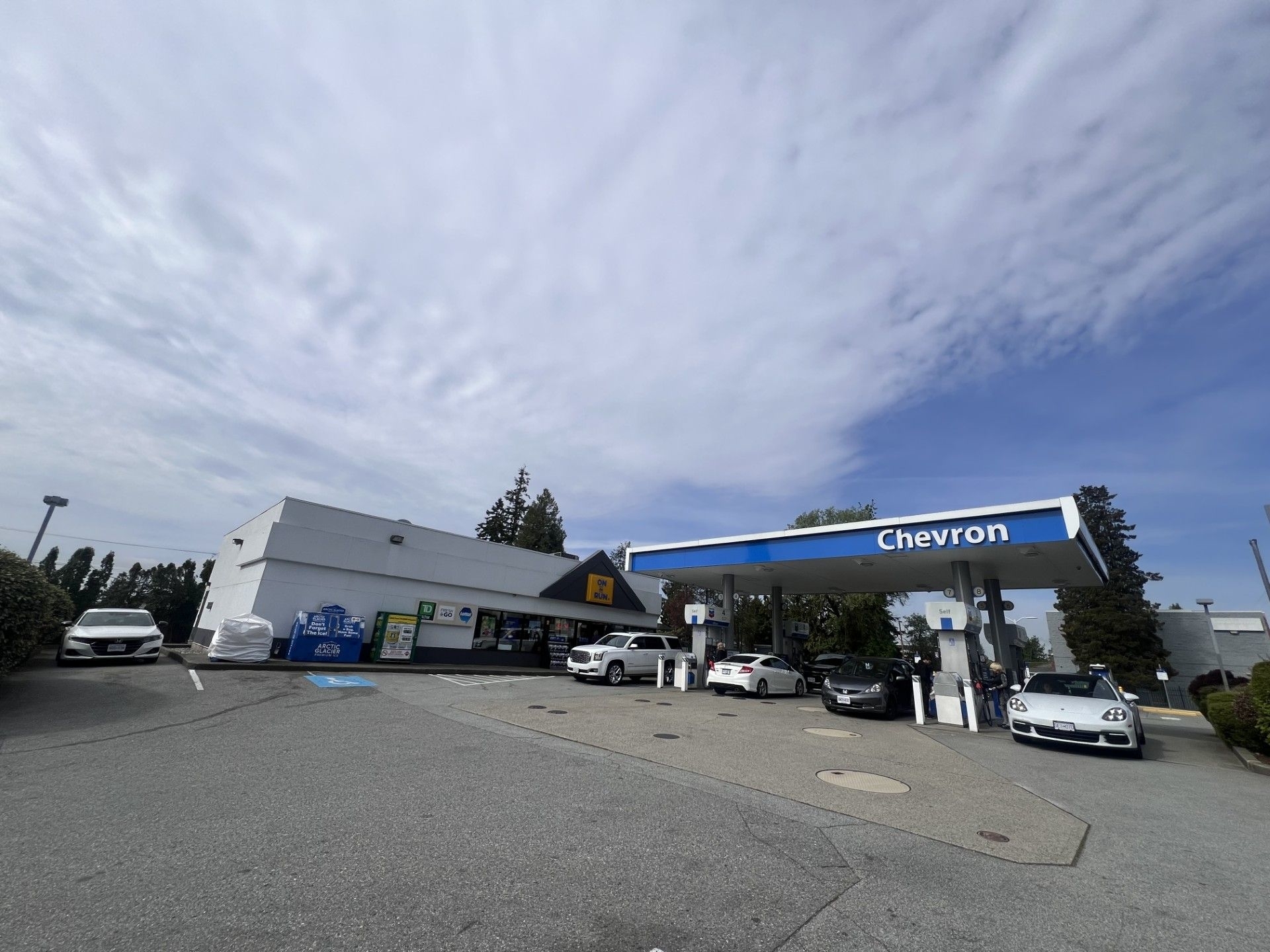 chevron - gas station - Stations-services
