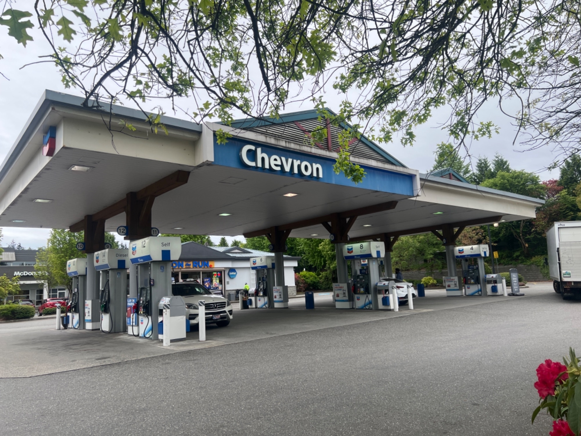 Chevron - Gas Station - Stations-services