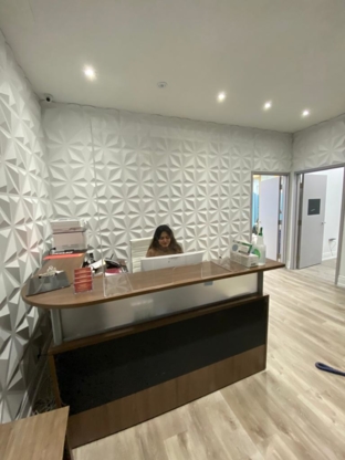 Mimico Physiotherapy and Chiropractic Clinic Inc - Physiotherapists