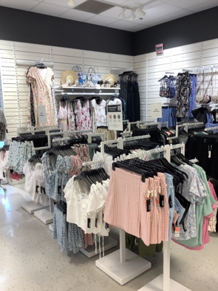 Ardene - Clothing Stores