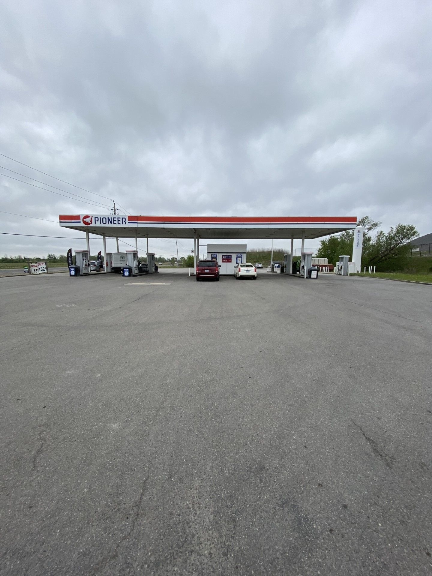 pioneer - gas station - Gas Stations