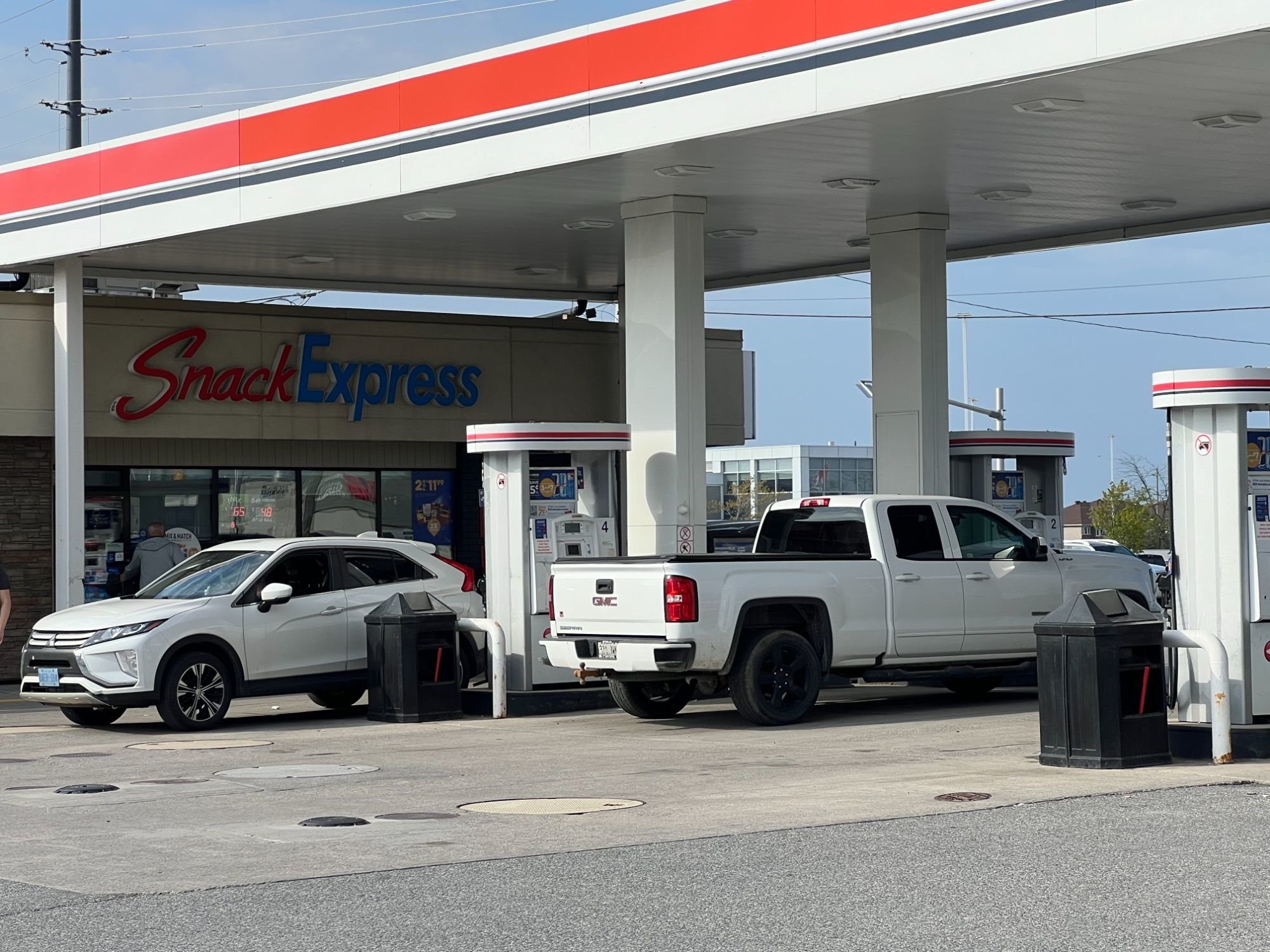 pioneer - gas station - Gas Stations