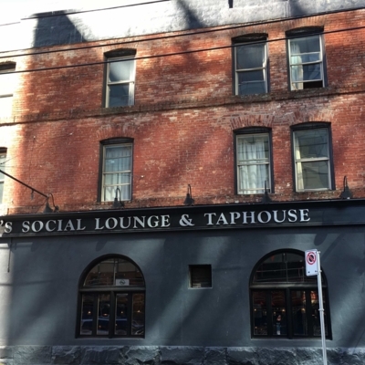 Malones Bar & Grill Downtown - Pub