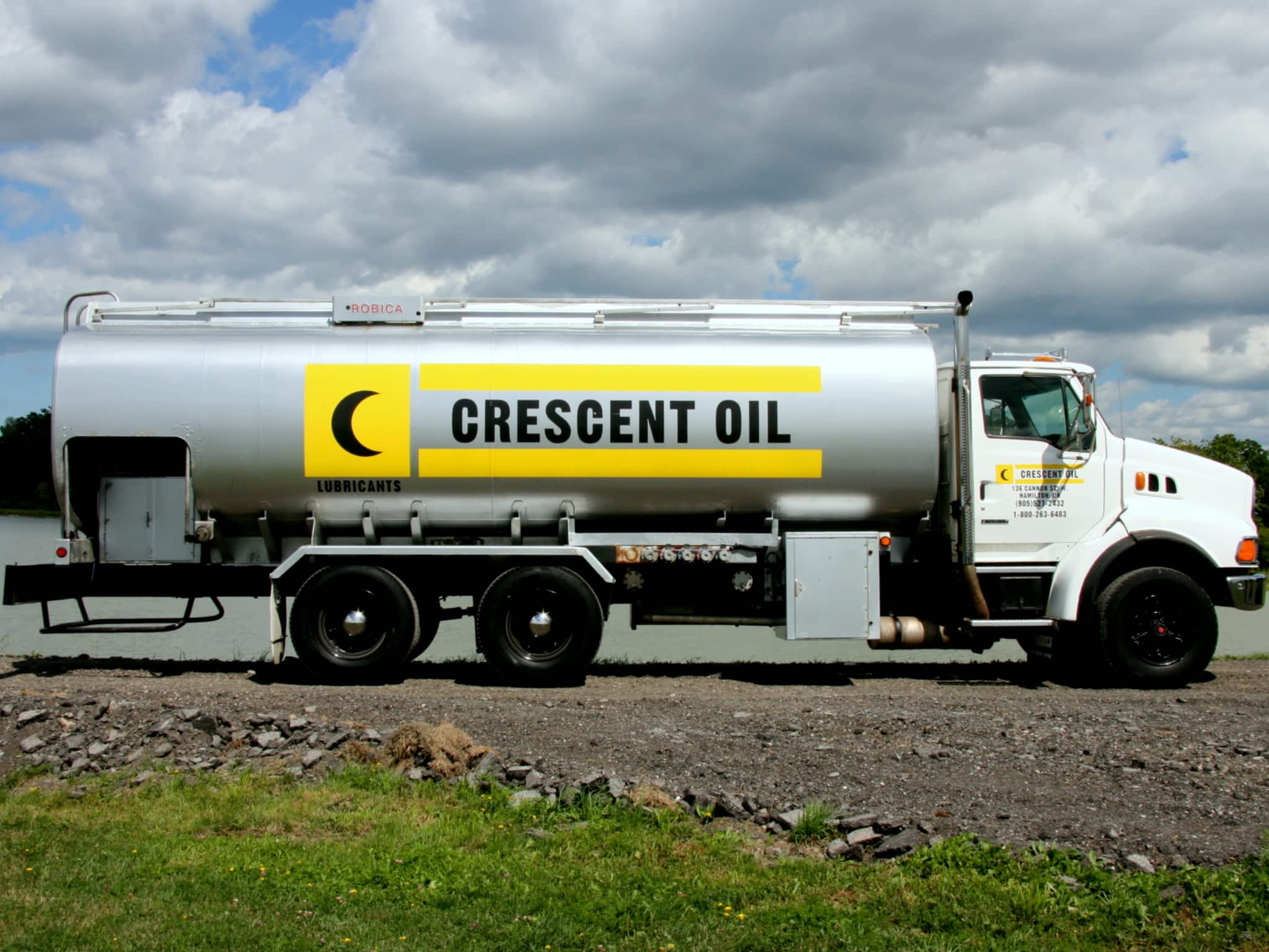 photo Crescent Oil