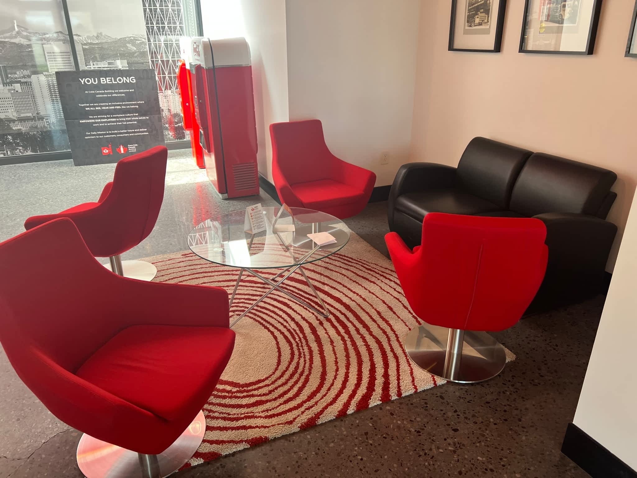 photo Caravel Custom Upholstery 