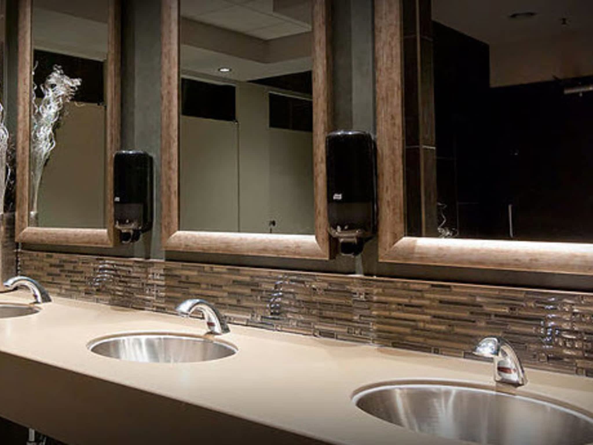 photo Veyron Projects Inc