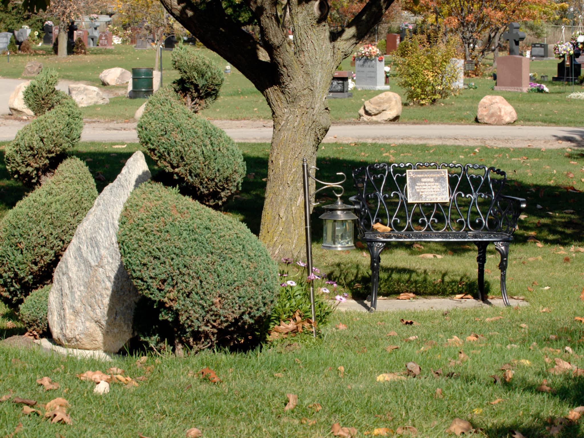 photo Elgin Mills Cemetery - Crematorium and Visitation Centre
