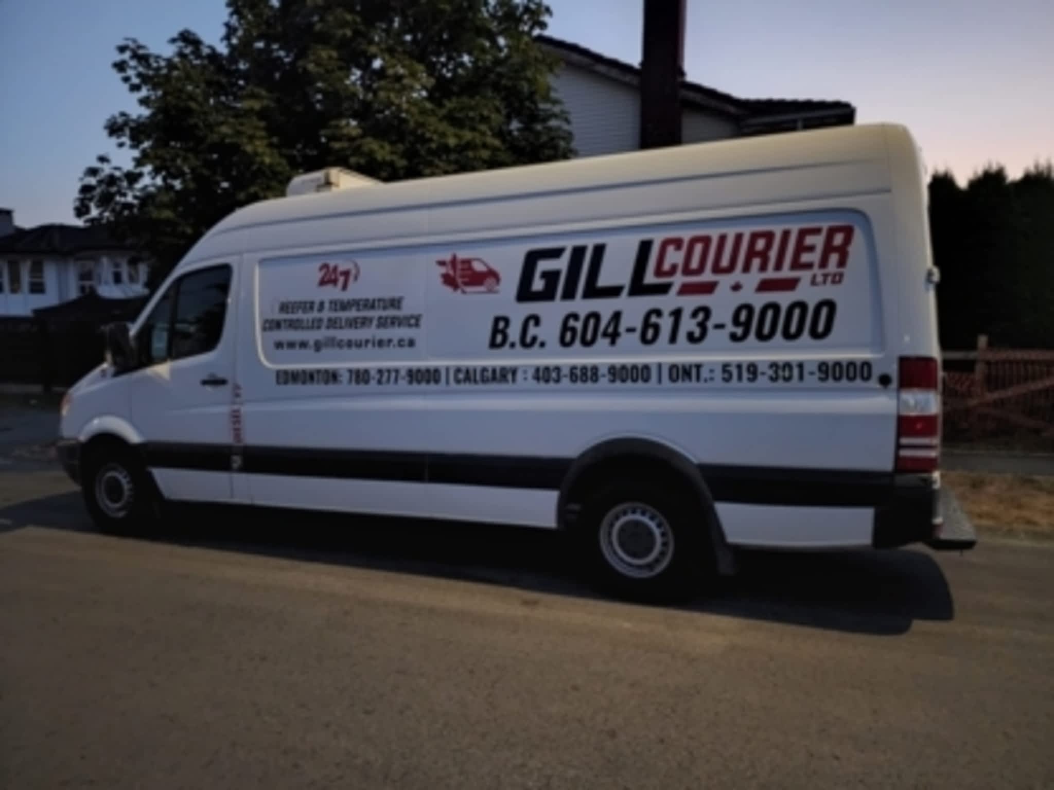 photo Gill Courier Ltd