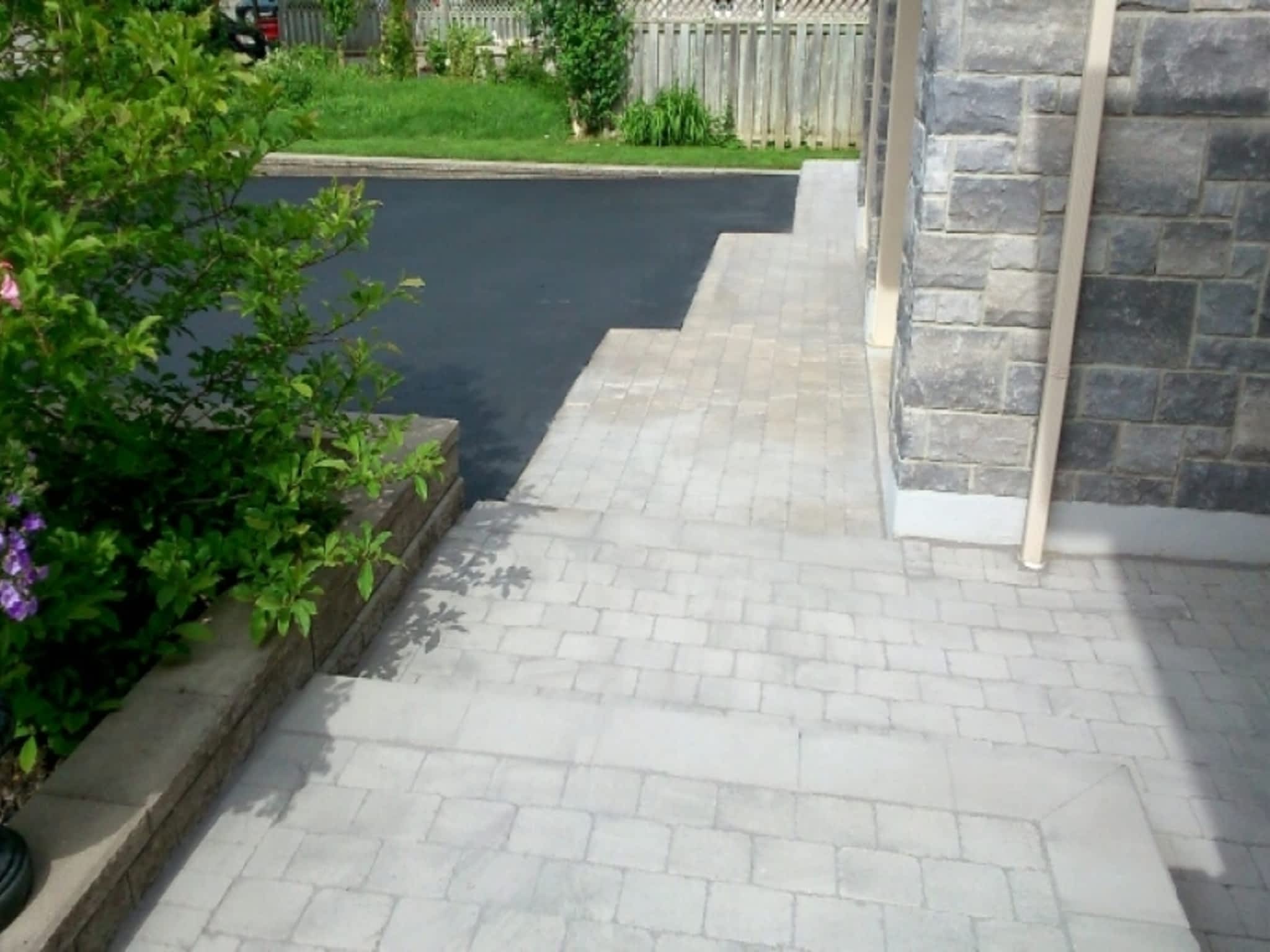 photo Constant Driveway Sealer - Dries In 45 Min.